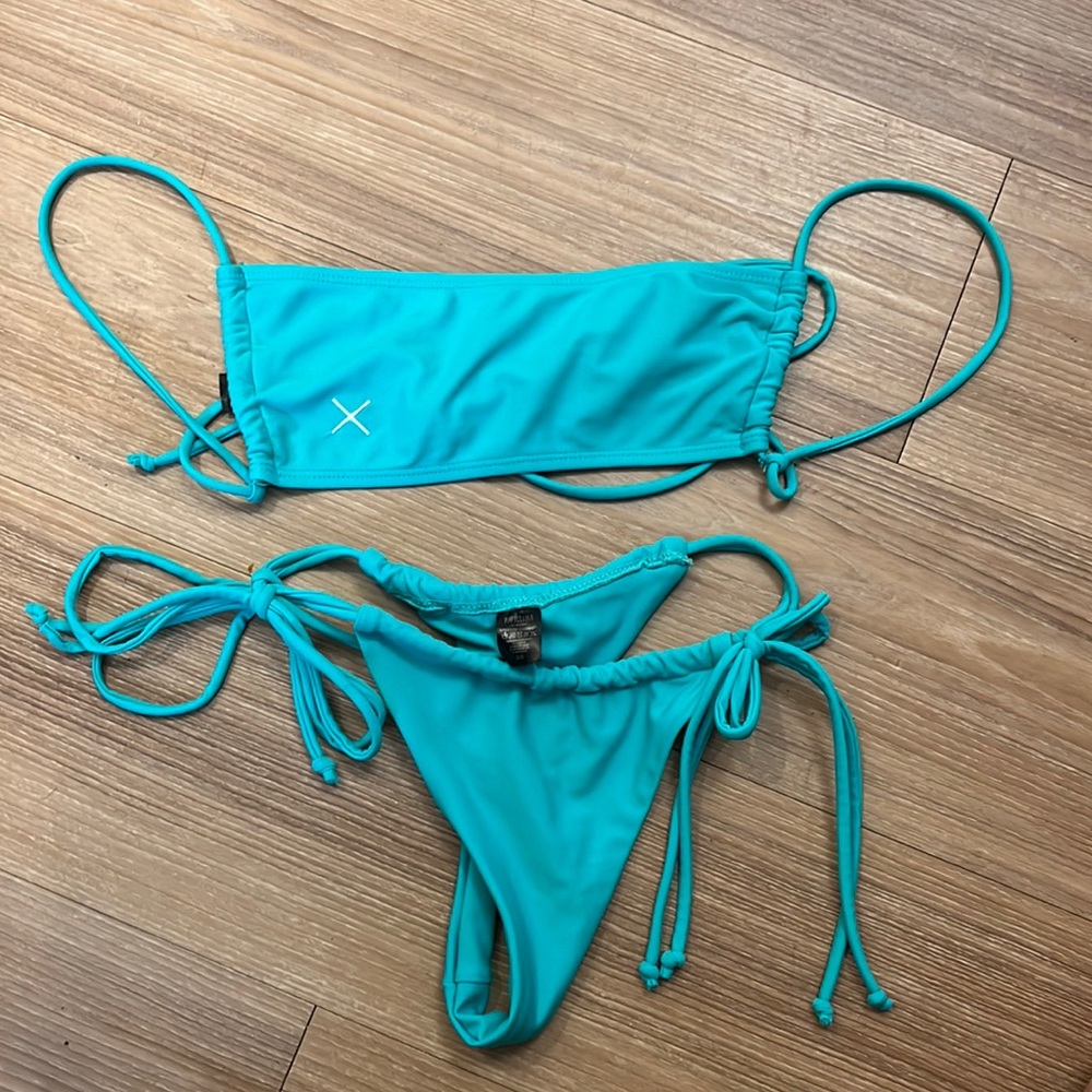 Boutine LA bikini set